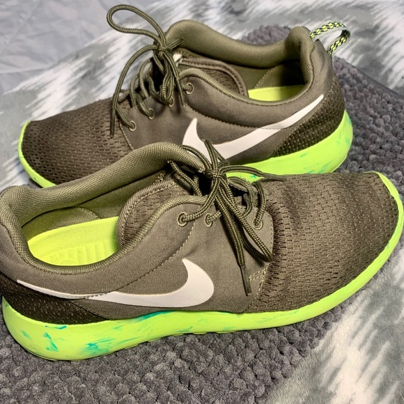Nike Roshe size womens 9 ,mens 8 - Picture 5 of 13